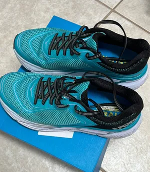 Hoka Women’s Running Shoes ONE thumbnail 1