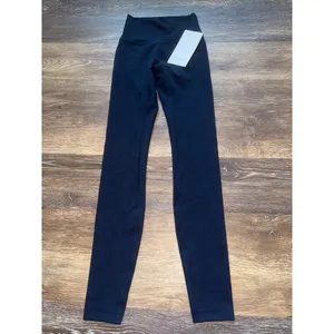 Lululemon Wunder Train High Rise 28” True Navy Size 2 NWT thumbnail 2