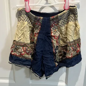 Patterned free people shorts thumbnail 2