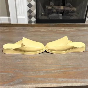 Vince Raquel Leather Mules Cashew Pale Yellow Slip-On Flats Size 5.5 NIB $295‎ thumbnail 2