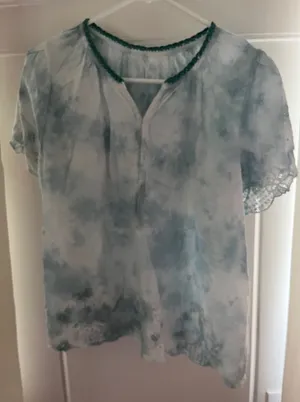 Green and White Blouse Size S Tags Have Been Cut Out thumbnail 1
