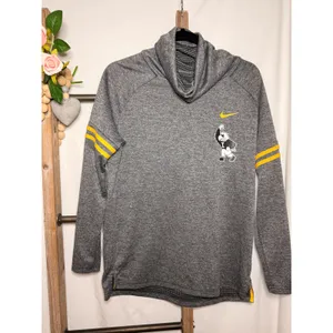Nike Iowa Hawkeyes Cowl Neck Pullover Top Womens Medium Grey Herky the Hawk NCAA thumbnail 2