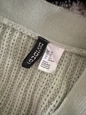 H&M Cropped Green Knit Sweater thumbnail 2