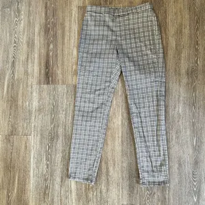 Uniqlo grey check  cropped drawstring pants thumbnail 5