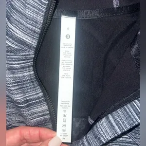 Lululemon Hooded Define Jacket *Nulu
Size 6‎ thumbnail 3