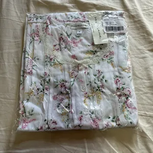 Women's Short-Sleeve Floral Nightgown thumbnail 3