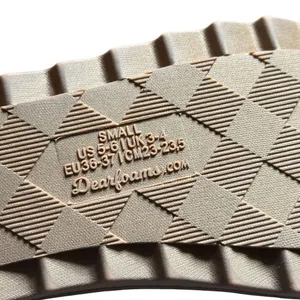 Dearfoams Women's Cream Memory Foam Slippers thumbnail 3