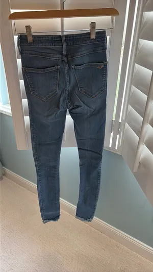 Hollister High-Rise Jeans thumbnail 2