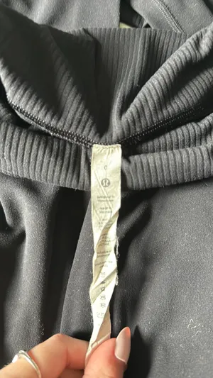 Lululemon joggers  thumbnail 2