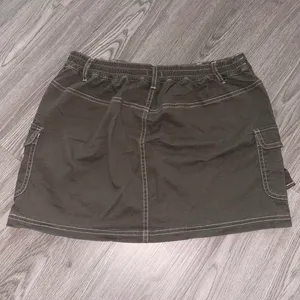 Wild Fable Dark Khaki Green Mini Cargo Skirt thumbnail 4