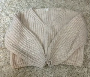 H&M Sweater thumbnail 1