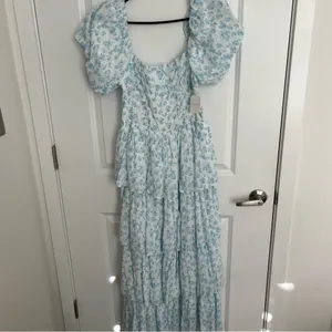 NEW Altar’d State Blue Floral Layered Maxi Dress Size Medium NWT thumbnail 5