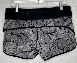 Lululemon‎ Women's Hotty Hot Short Dottie Tribe White Black Sz 8 Run Swift Ultra thumbnail 1