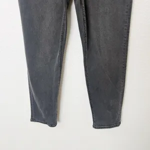[American Eagle Outfitters] Washed Black High Rise Tapered Stretch Mom Jeans 6 thumbnail 6