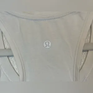 Lululemon Women’s Swiftly Tech Racerback White Tank Top Size M‎ thumbnail 8