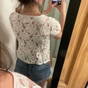 Abercrombie & Fitch White Floral Lace Blouse thumbnail 4