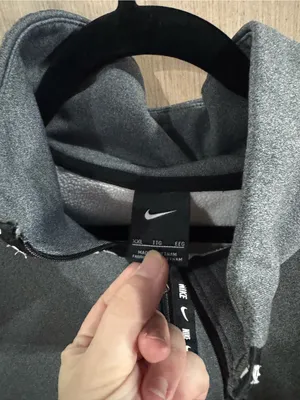 Women’s Nike Cropped Gray and Black Quarter-Zip Sweatshirt Size XL thumbnail 3