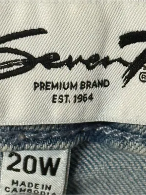 Seven7 Jeans Women 20W Faded Light Wash High Rise Slim Hip & Thigh Bootcut Denim thumbnail 2