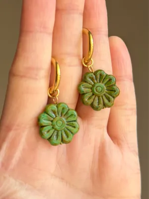 Handmade unique fairy retro cute Czech glass flower hoop dangle earrings💚 thumbnail 5