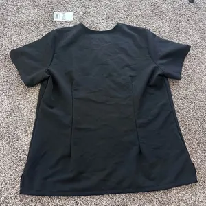 Figs black scrub top thumbnail 3