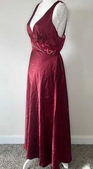 Vintage Satin Nightgown thumbnail 2