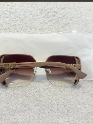 Luxury Oversized Square Sunglasses for Women – Gradient Brown Shades, Elegant. thumbnail 8