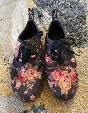 Dr. Martens Floral thumbnail 2