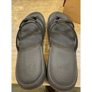 Teva Women's Teva Tirra Traveler flip-flop sandal Size 6 Black Strappy‎ thumbnail 9