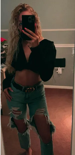 American Eagle Mom Jeans thumbnail 3