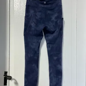 Lululemon Invigorate High-Rise Tight *Diamond Dye Blue size 4 thumbnail 4