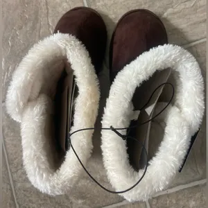 Cozy Brown and Cream Slipper Boots- Size 9 NWT thumbnail 4