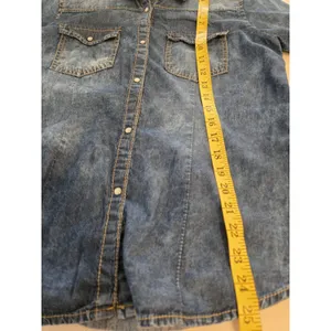 Ashley by 26 International Denim Light Wash Pearl Snap Chambray Western Shirt Y2K thumbnail 10