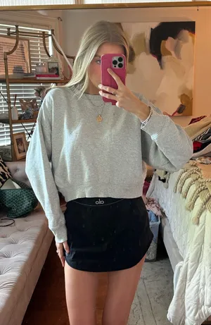Universal threads Cropped gray Sweatshirt thumbnail 1