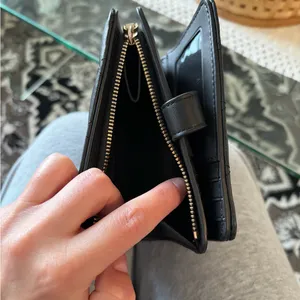 Kate Spade Quilted Black Wallet thumbnail 4