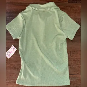 Green 1/4 zip shirt with collar. NWT thumbnail 4