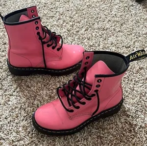 Dr. Martens Pink thumbnail 5