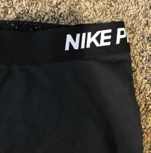 Nike Pro Crop Leggings thumbnail 4