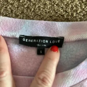 Generation Love Women’s Rainbow Tie Dye Puffy Sleeve Sweatshirt and Sweatpants thumbnail 4