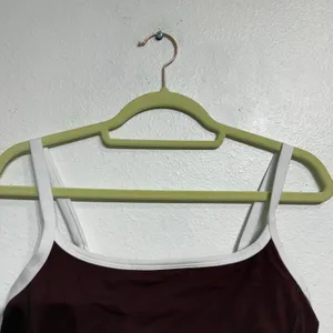 Athleta Garnet Square Neck Sports Bra Sz M thumbnail 3