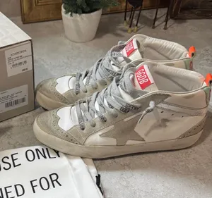 Mid-Star Classic Golden Goose thumbnail 1