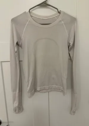 Lululemon Swiftly Tech Long Sleeve Race Length thumbnail 1
