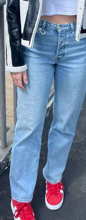 Abercrombie Curve Love The Dad Jeans thumbnail 2
