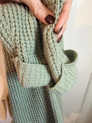 Moon & Madison Waffle Knit Crop Sweater Sage Green Distressed Hem Size M thumbnail 12