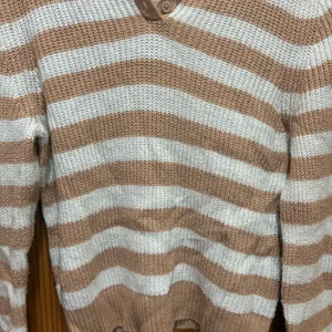 American Eagle Size XL Tan and White Collared Pullover Sweater Top. thumbnail 3