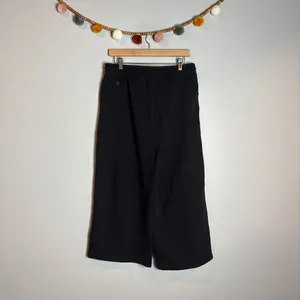 Lululemon Loungeful High-Rise Wide-Leg Cropped Sweatpants Black thumbnail 6