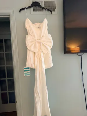 Small, short, white, pearl bow dress thumbnail 2