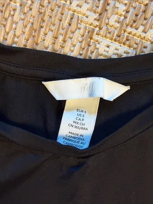 H&M Classic Black Women's Crew Neck Tee thumbnail 2