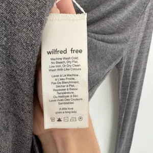 Aritzia Wilfred Free Twist Front Knit Cropped top Size XS thumbnail 5