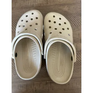 Crocs‎ Classic Clogs Off-White Bone Cream | Size Men 5 / Women 7 thumbnail 2