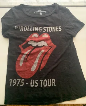 Graphic T-shirt thumbnail 1